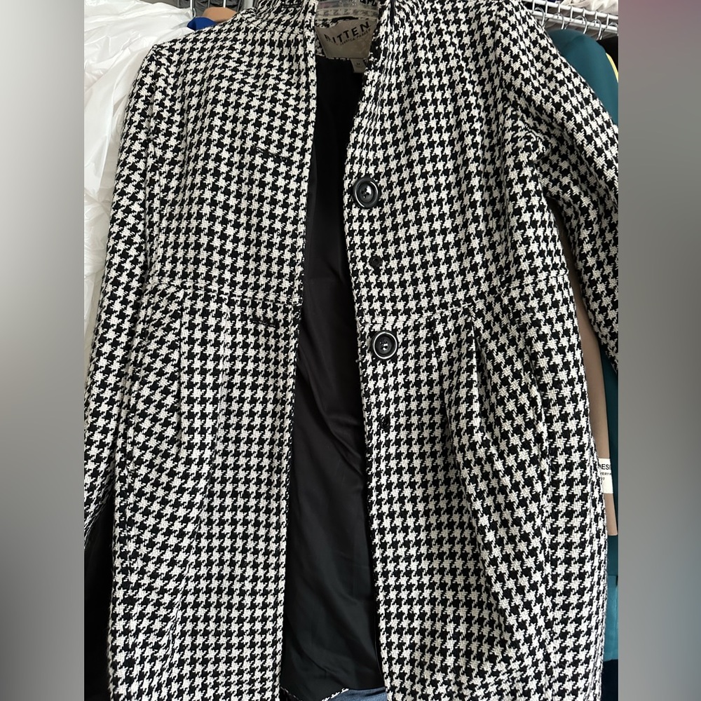 Bitten - 3/4 dressy coat, size M